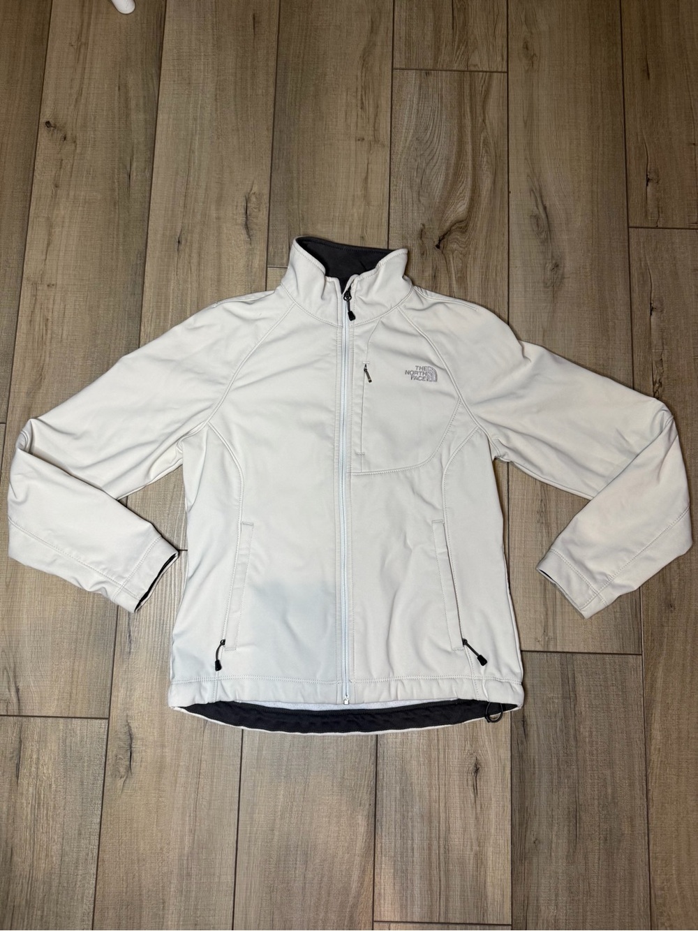 The North Face Women's White Softshell Fleece Lined Full Zip Jacket Outdoor